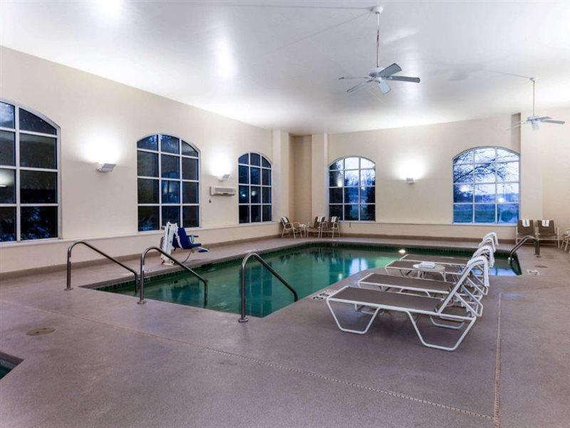 מלון La Quinta By Wyndham Milwaukee Sw ניו ברלין מראה חיצוני תמונה