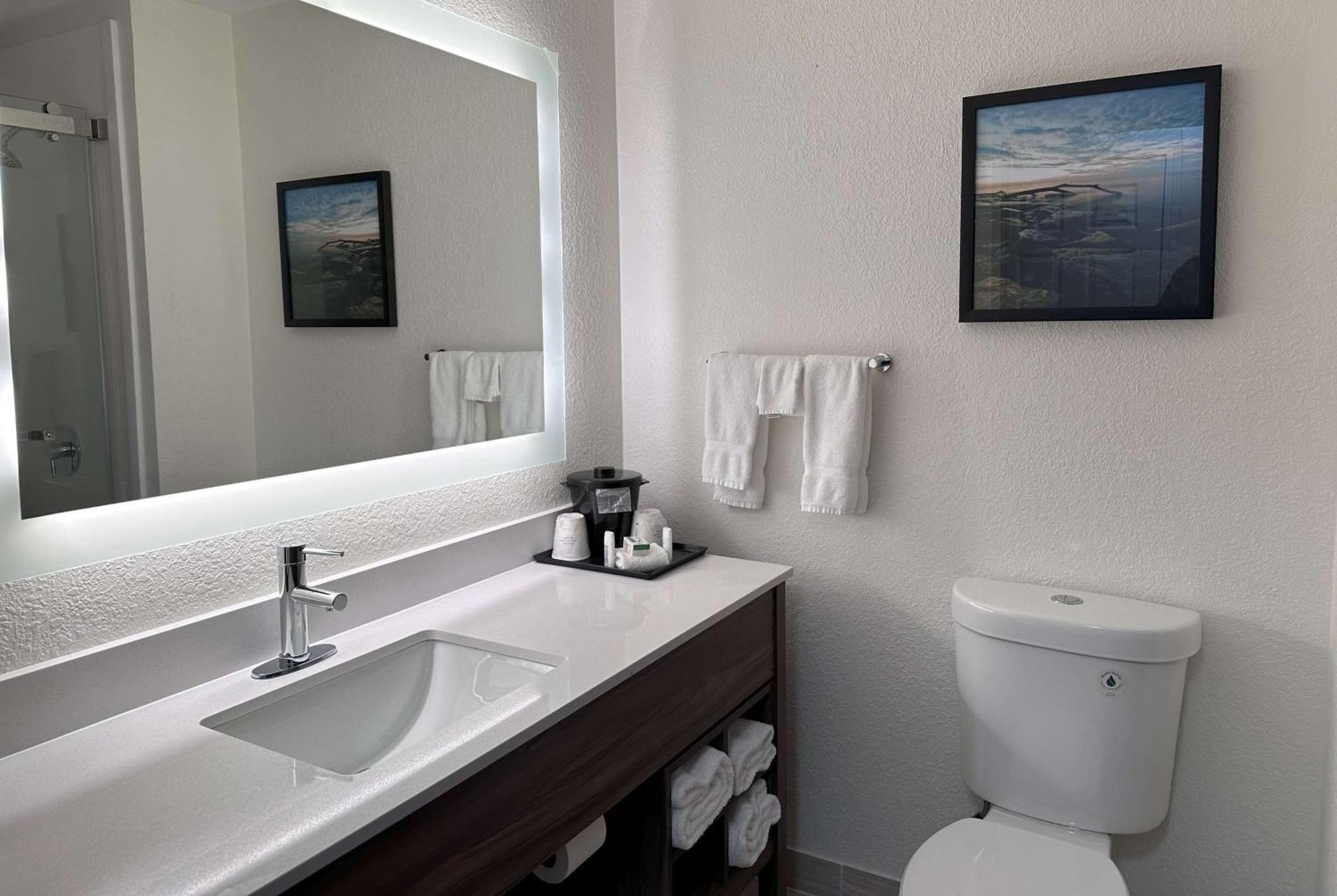 מלון La Quinta By Wyndham Milwaukee Sw ניו ברלין מראה חיצוני תמונה
