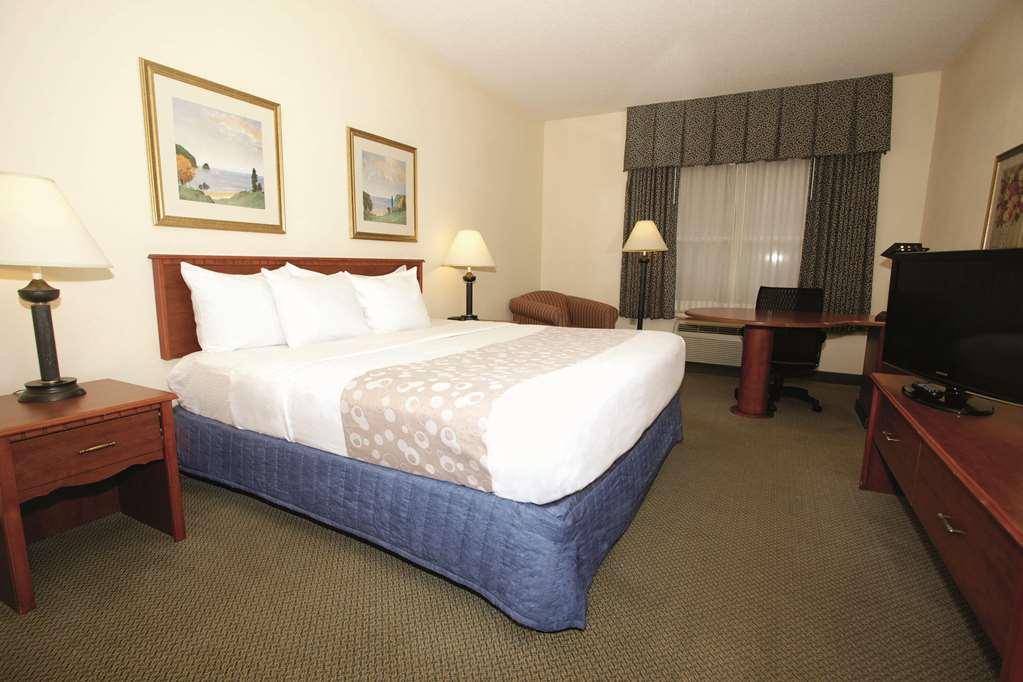 מלון La Quinta By Wyndham Milwaukee Sw ניו ברלין חדר תמונה
